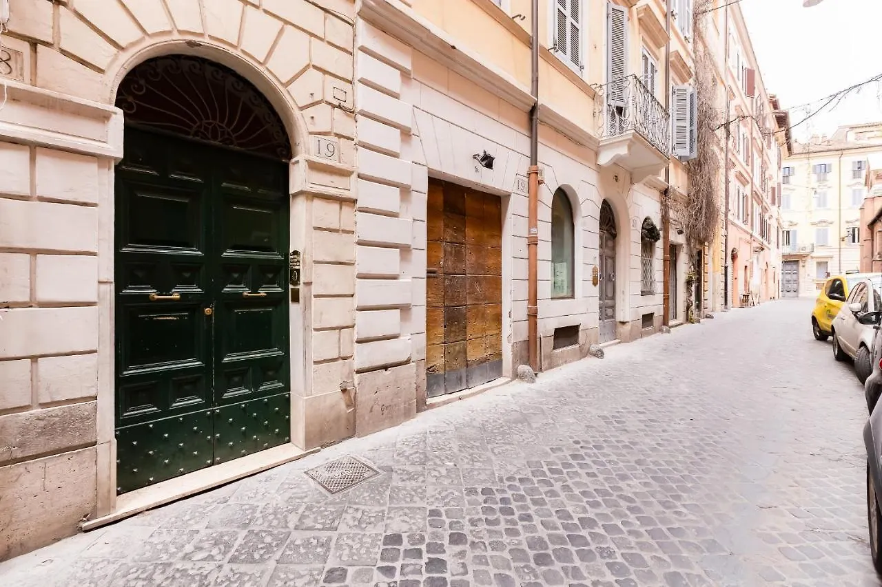 Via Del Corso Charme Apartment Rome Italy